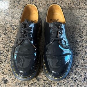 Dr. Martens Black Patent Leather Yellow Stitch Oxfords Ladies Size 7, UK Size 5